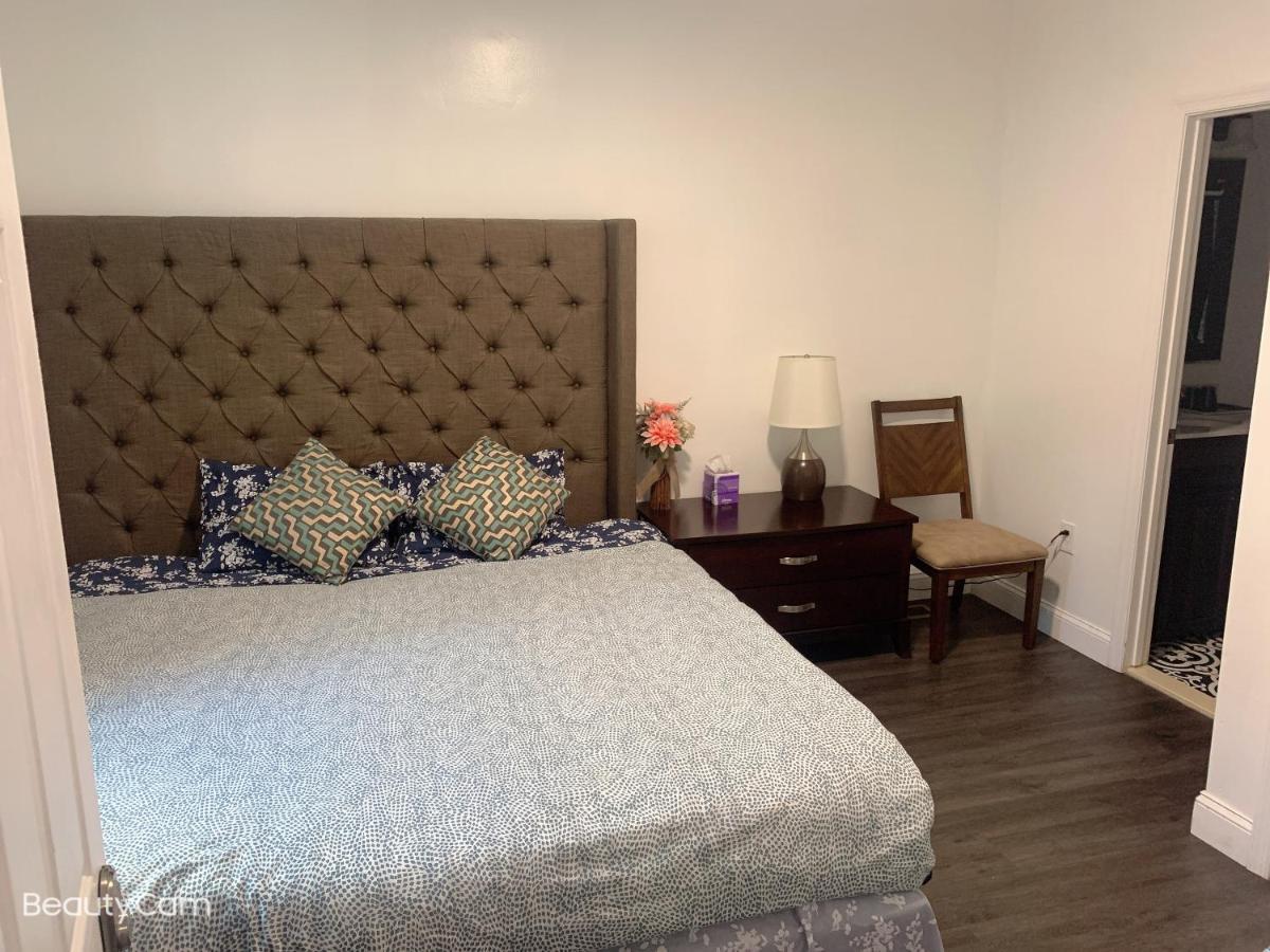 Sweet And Beautiful Bedroom Baltimore Buitenkant foto